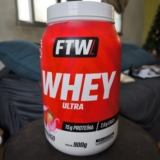 É TIPO NESQUIK? Whey Concetrado Ultra Protein Pote 900g Sabor Morango – FTW DE 1…