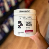 PRÉ TREINO QUE NÃO VAI TE DEIXAR ANSIOSOsem cafeina Max Titanium Night Train (30…