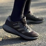 ALL BLACK PARA O TREINO DO DIA-A-DIA Tênis Response Runner adidas DE 299,99 | PO…