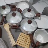 MANDA EMBORA AS PANELAS VELHAS DE GUERRAJogo de Panelas Mimo Cerâmica 12 Peças M…