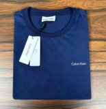 BÁSICA DE QUALIDADE Camiseta Calvin Klein DE 279 | POR 123 em 4x CUPOM: MODAMELI…