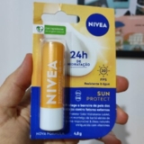 NIVEA Hidratante Labial Sun Protect FPS 30 4,8g DE 27 | POR 15  Selecione compr…