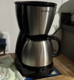 ACORDAR SÓ COMPENSA SE FOR COM CAFÉZÃO Cafeteira Britânia 32 Cafezinhos 1,2L Jar…