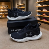 ANDE SOBRE AS NUVENS NO BASQUETIN  Tênis de Basquete Swish Under Armour POR 185,…