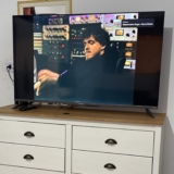 PRA TU ASSISTIR A NOVELA (85% comprados) Smart TV 50” Britânia Roku TV DE 1.899 …