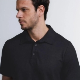 BÁSIQUINHA SOBE VOUCHER Camiseta Polo Insider Core (3 Cores) DE 279 | POR 152 em…