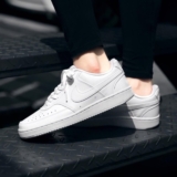 CLÁSSICO QUE FUNCIONA COM TUDO Tênis Nike Court Vision Low Next Nature (39 ao 41…