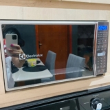 CHIQUE TÁ Micro-ondas Electrolux Prata 27L DE 899 | POR 492 em 8x CUPOM: DESCONT…