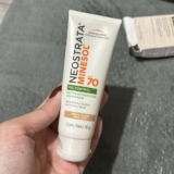 PROTEJA ESSE ROSTINHO Protetor Solar Facial Neostrata Minesol Oil Control FPS 70…