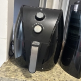 SALVA MUITO Air Fryer Britânia 5L Antiaderente Gold 1500W 127V DE 460 | POR 244,…