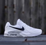 LINDO DEMAIS Tênis Nike Air Max Excee DE 799 | POR 329,45 CUPOM: NAMODA15 Loja o…