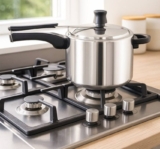 VAI COZINHAR UM FEIJÃO Panela de Pressão Rochedo Turbo Polida  4,5L DE 159 | POR…