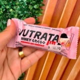 PRA BATER AS METAS DO DIA A DIA  Barra Whey Grego 40g Display com 12 unidades Mo…