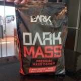 O QUE TE FALTA É UM HIPERCALÓRICO Hipercalórico Dark Mass 3kg Dark Lab DE 138,76…