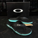 ITEM PREFERIDO DAS MÃES BRASILEIRAS Chinelo Oakley Crowd DE 229 | POR 88 no Pix …