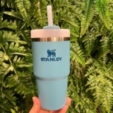 O STANLEY DE BLOGUEIRA Stanley – Copo Quencher H2.0 FlowState 591ml DE 162 | POR…