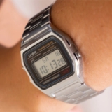 CLÁSSICO LINDINHORelógio Casio Digital Vintage Prata Unissex DE 299 | POR 149,25…