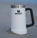 SUA BEBIDA GELADINHA Caneca Térmica Stanley 709ml  DE 179 | POR 112,89 em 3x htt…