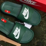 CHINELÃO PRA MANTER A ESTILEIRAChinelo Nike Victori One Masculino DE 249 | POR 9…