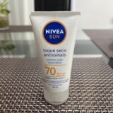 PROTEÇÃO ESSENCIAL PRA NÃO FICAR COM CARA DE MARACUJÁ SECO NIVEA SUN Protetor So…