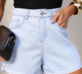 PERFEITO PARA O VERÃO Shorts Jeans Mom Cintura Alta DE 78 | POR 59,34 CUPOM: PRO…