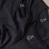 BÁSICAS QUE AMAMOS Kit Com 5 Camisetas Masculinas Básicas Slim Hering DE 169 | P…