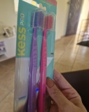 MACIA MACIA Kess Pack Com 2 Escovas Dentais Pro Extra Macias   DE 25,10 | POR 10…