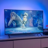 A DA LUZINHA NAS COSTA PHILIPS, Smart TV Ambilight 55″ 4K POR 2.119 EM 10X CUPOM…