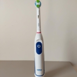 DENTINHOS BRANCOS SEM ESFORÇO Oral-B Power, Escova de Dentes Elétrica DE 95 | PO…