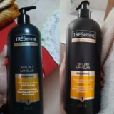 RENDA O BRILHO NESSE CABELO Shampoo TRESemmé Brilho Lamelar 650 mL DE 28,71 | PO…