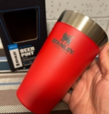 SUA BEBIDA GELADA POR MAIS TEMPOCopo Térmico Isolado Stanley 473ml DE 110,14 | P…