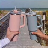 DESIDRATADO VOCÊ NÃO VAI FICAR Garrafa Térmica Inox 1200ml Dupla Tampa DE 78 | P…